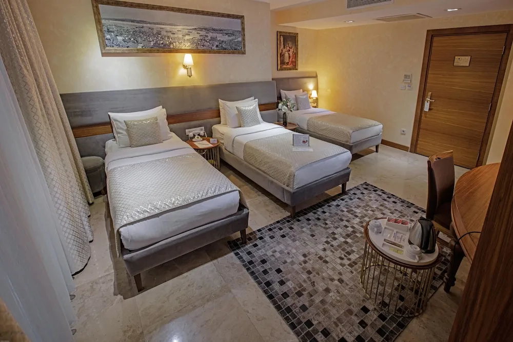 Basement Triple Room