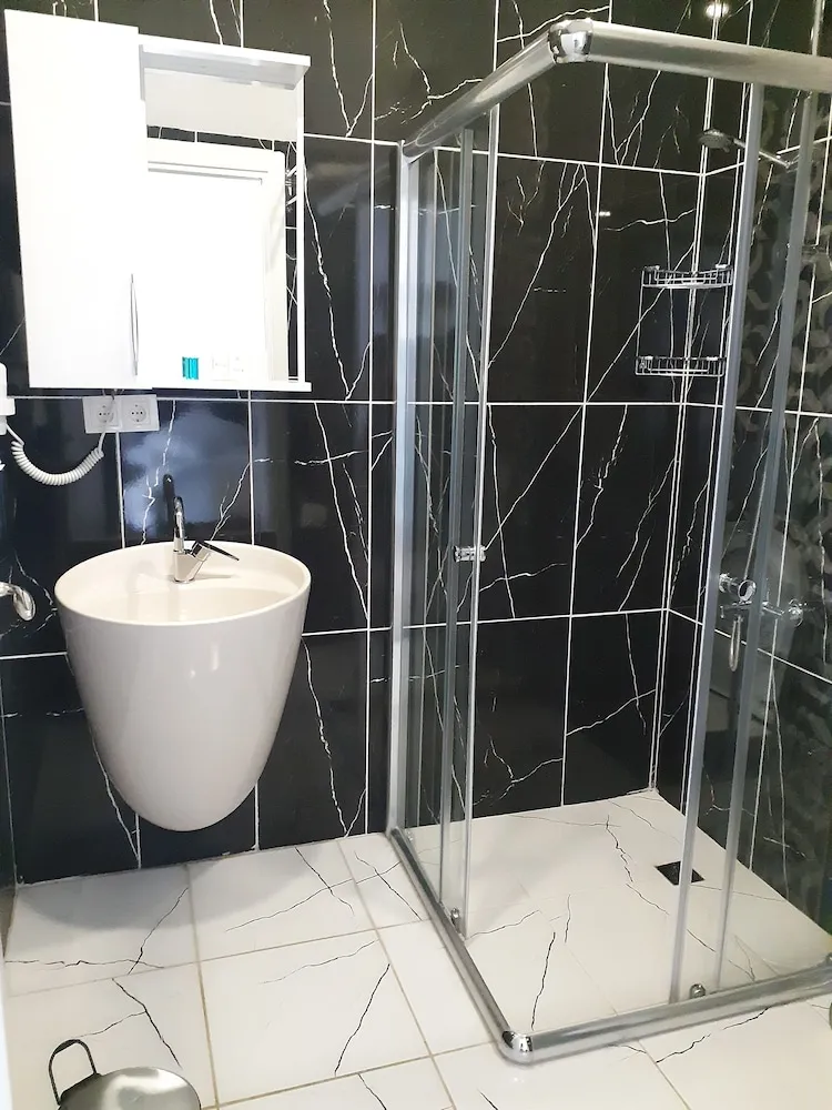Standard Apart Daire, 2 Yatak Odası, Göl Manzaralı