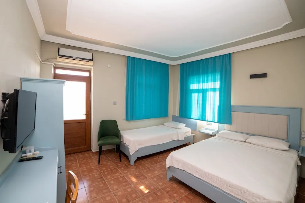 Standard Üç Kişilik Oda, Balkon/Veranda, Deniz Manzaralı