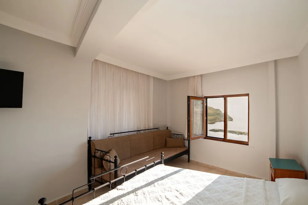 Standard Üç Kişilik Oda, Balkon/Veranda, Deniz Manzaralı