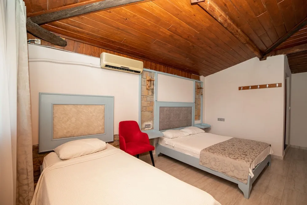 Standard Üç Kişilik Oda, Balkon/Veranda, Şehir Manzaralı