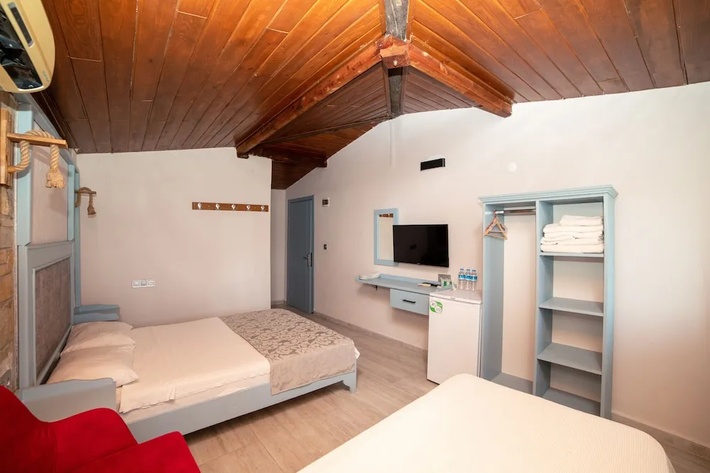 Standard Üç Kişilik Oda, Balkon/Veranda, Şehir Manzaralı