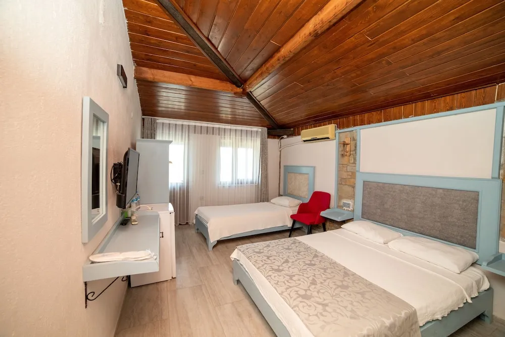 Standard Üç Kişilik Oda, Balkon/Veranda, Şehir Manzaralı