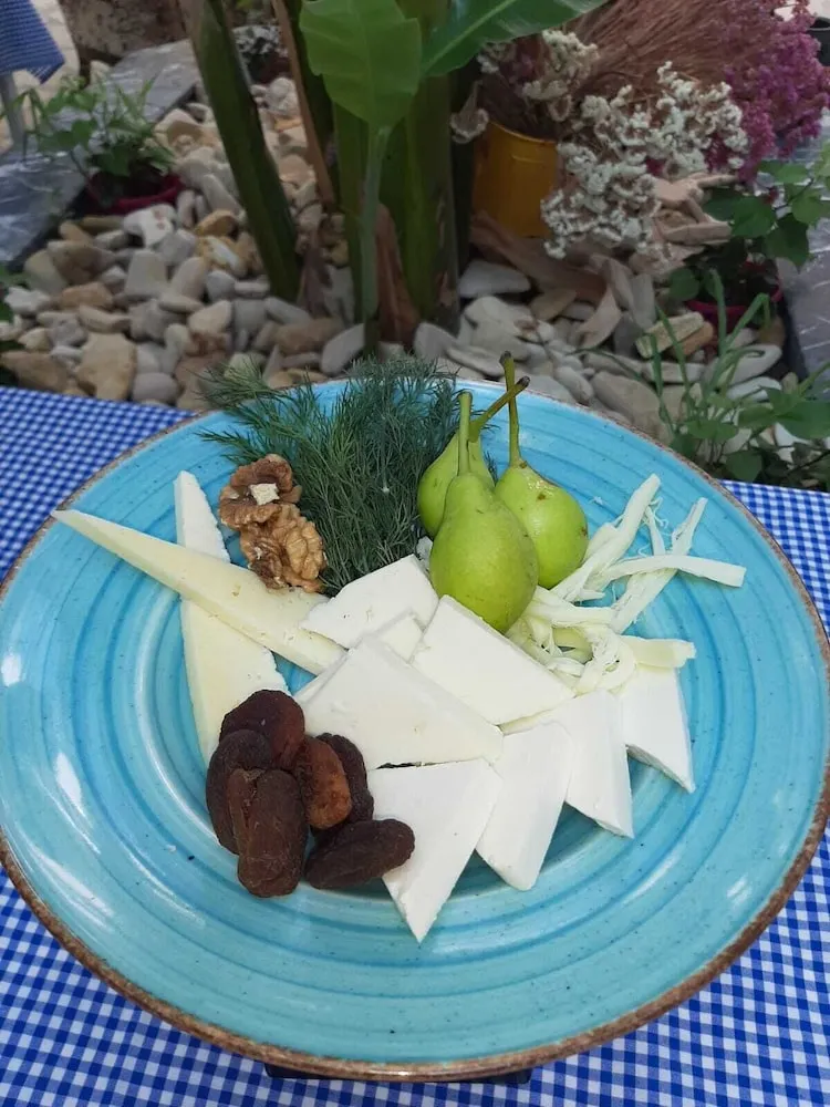 Classic Üç Kişilik Oda