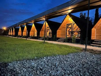 Motto Wood Bungalov Hotel