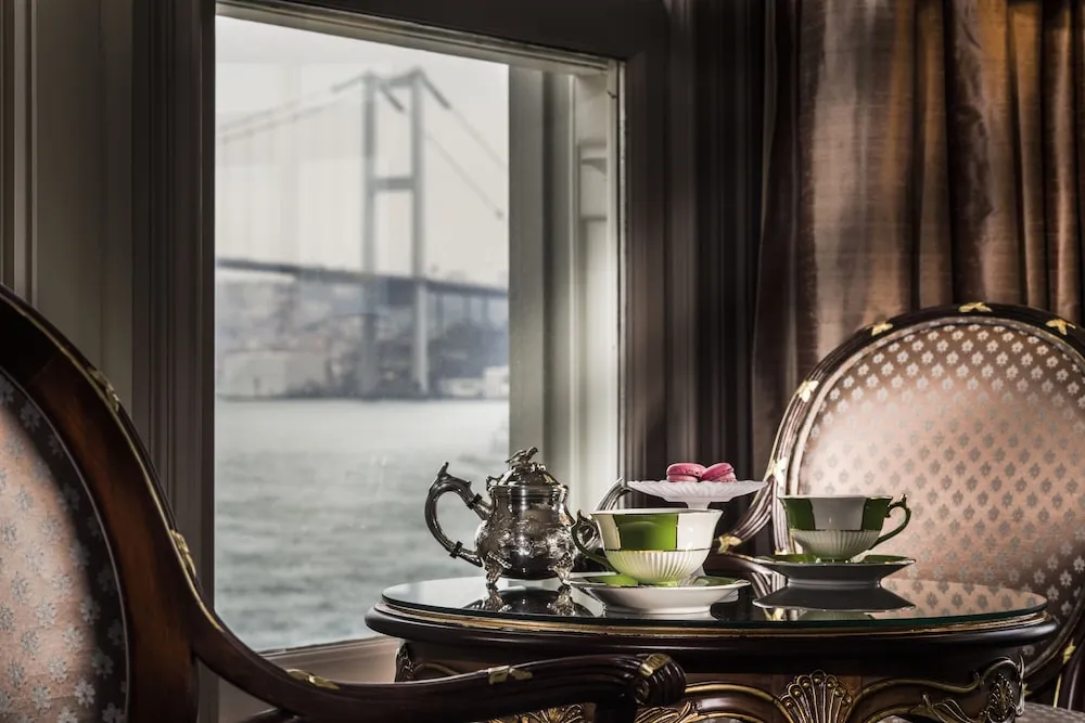 Deluxe Tek Büyük Yataklı Oda, Deniz Manzaralı