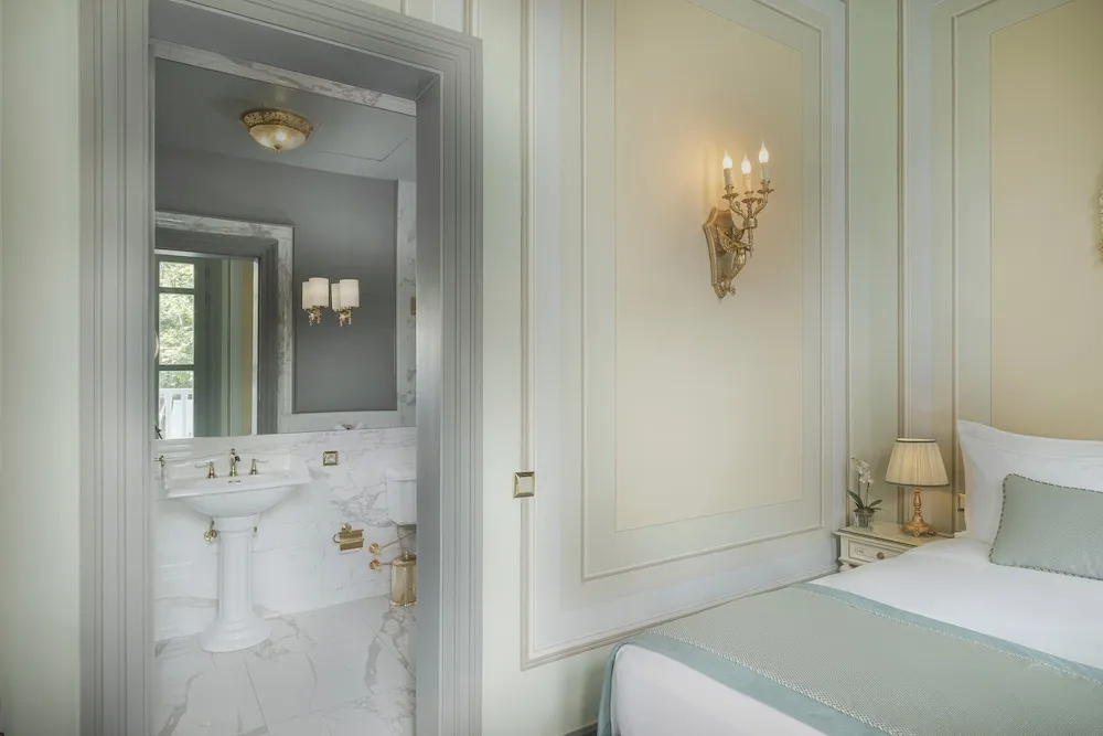 Classic Tek Büyük Yataklı Oda, Balkon, Bahçe Manzaralı
