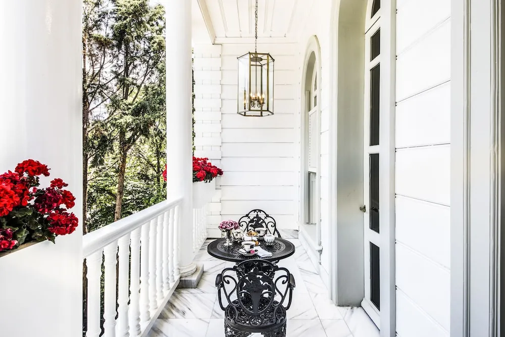 Classic Tek Büyük Yataklı Oda, Balkon, Bahçe Manzaralı