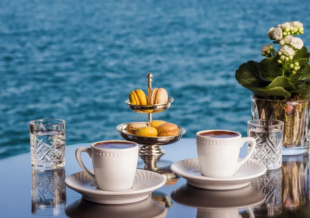 Deluxe Tek Büyük veya İki Ayrı Yataklı Oda, Deniz Manzaralı