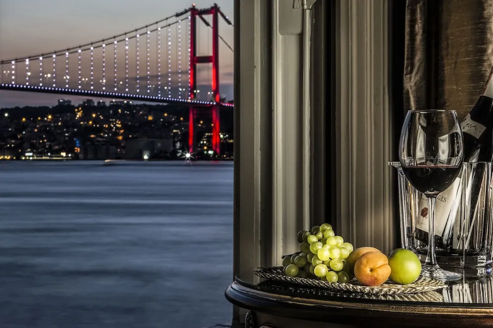 Deluxe Tek Büyük veya İki Ayrı Yataklı Oda, Deniz Manzaralı