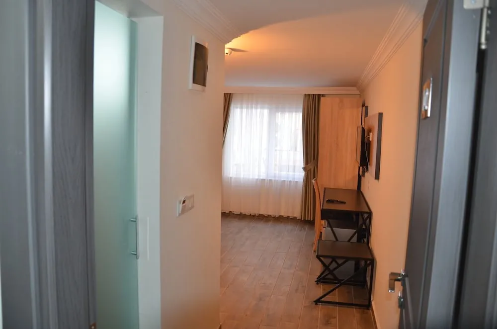 Deluxe Üç Kişilik Oda