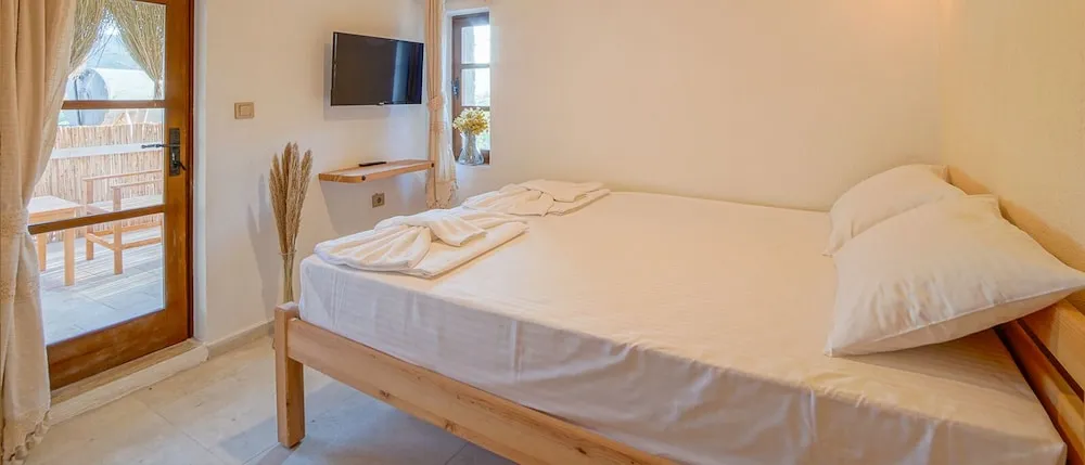 Deluxe Tek Büyük Yataklı Oda, Teras