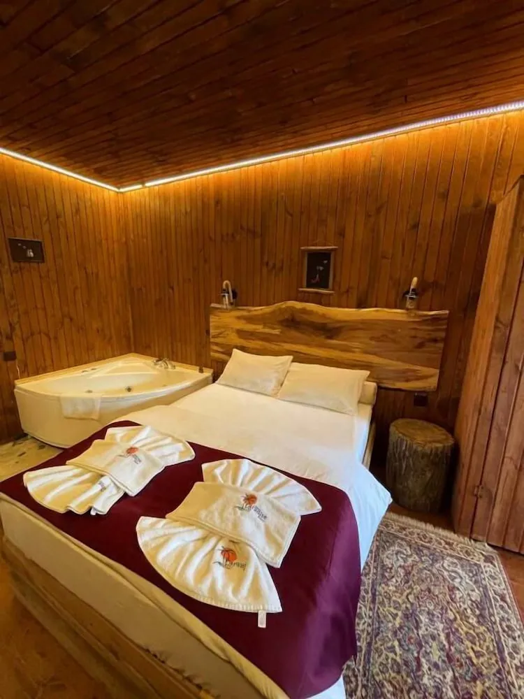 Jacuzzi Bungalow ( 2 person )