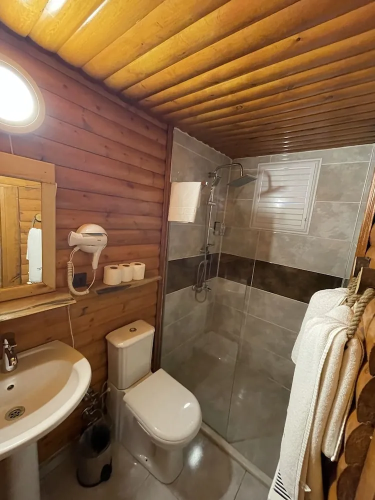Jacuzzi Bungalow ( 2 person )