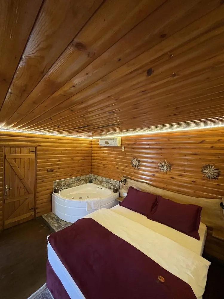 Jacuzzi Bungalow ( 2 person )