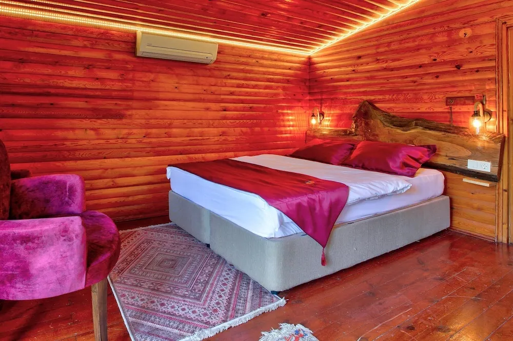 Deluxe Bungalow