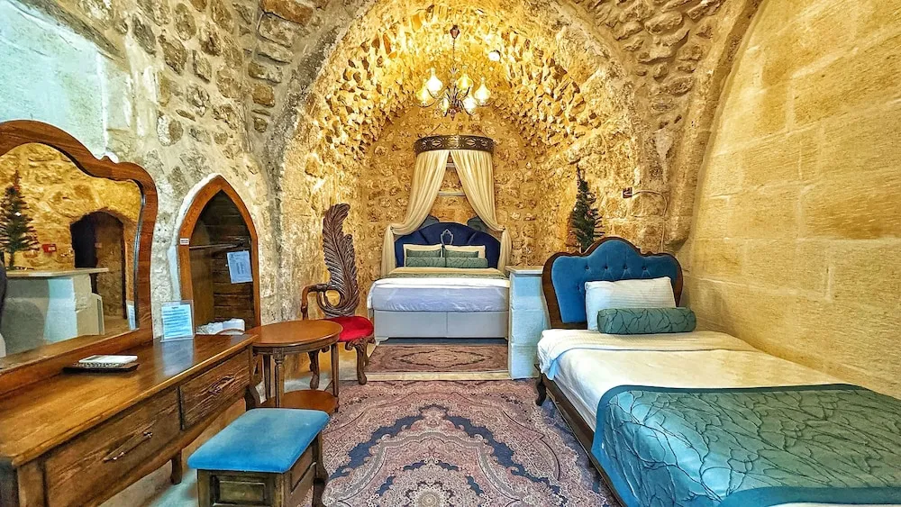 Deluxe Oda, Küvet, Avlu Manzaralı