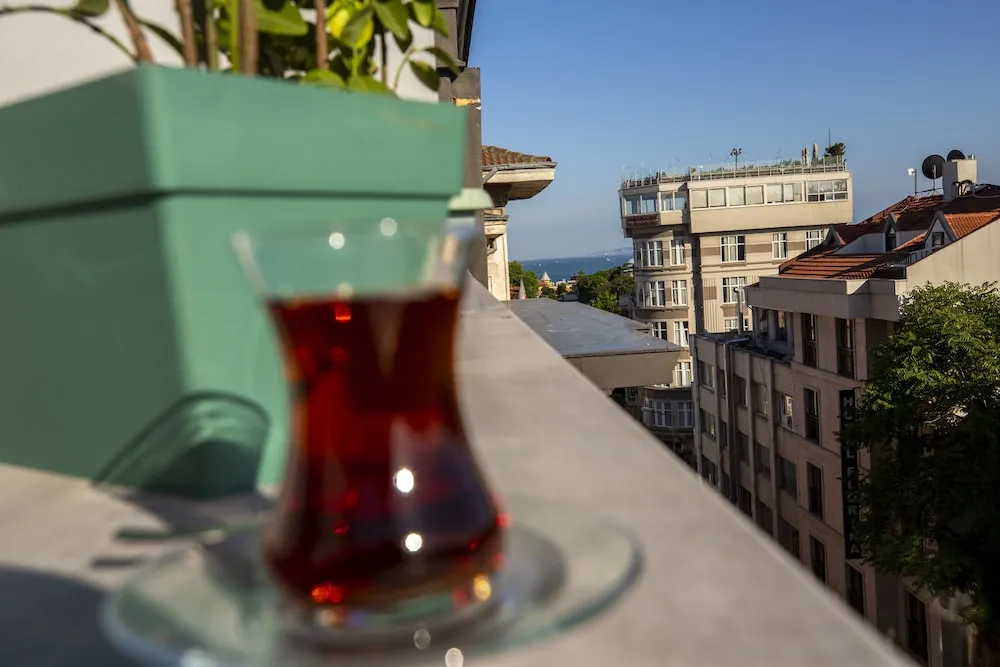 Family Oda, 2 Büyük (Queen) Boy Yatak, Balkon, Kısmi Deniz Manzaralı