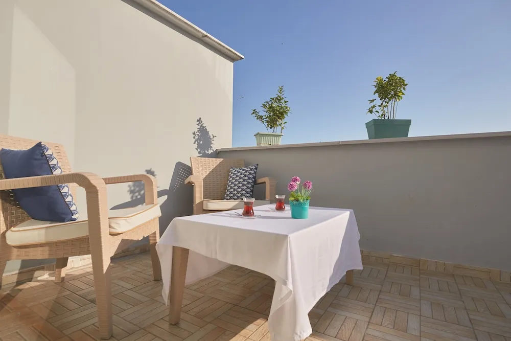 Family Oda, 2 Büyük (Queen) Boy Yatak, Balkon, Kısmi Deniz Manzaralı