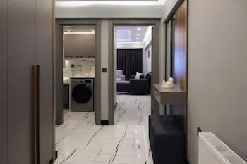 No25 Suites