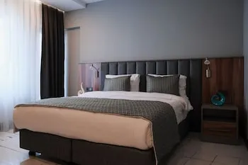 No25 Suites