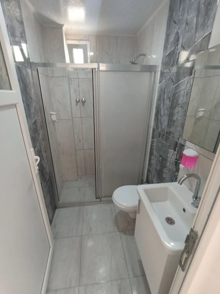 Standard Üç Kişilik Oda, Deniz Manzaralı