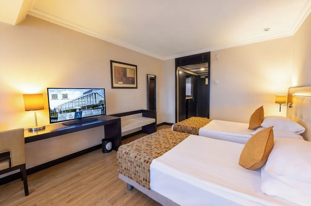 Deluxe Twin Room With City View