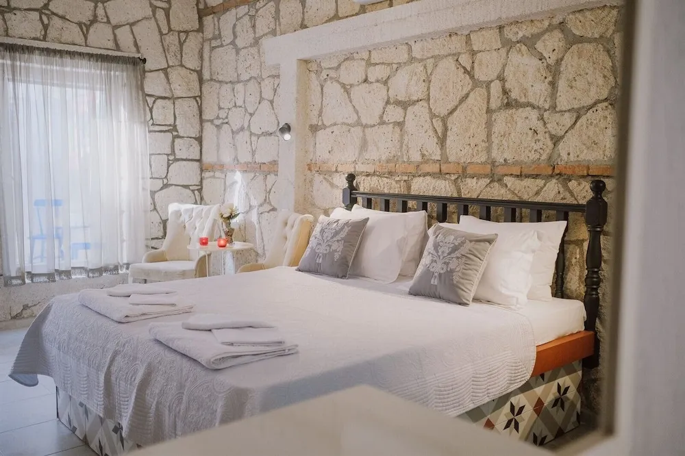 Comfort Tek Büyük Yataklı Oda