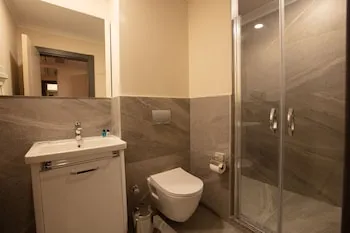 Valent Otel Business