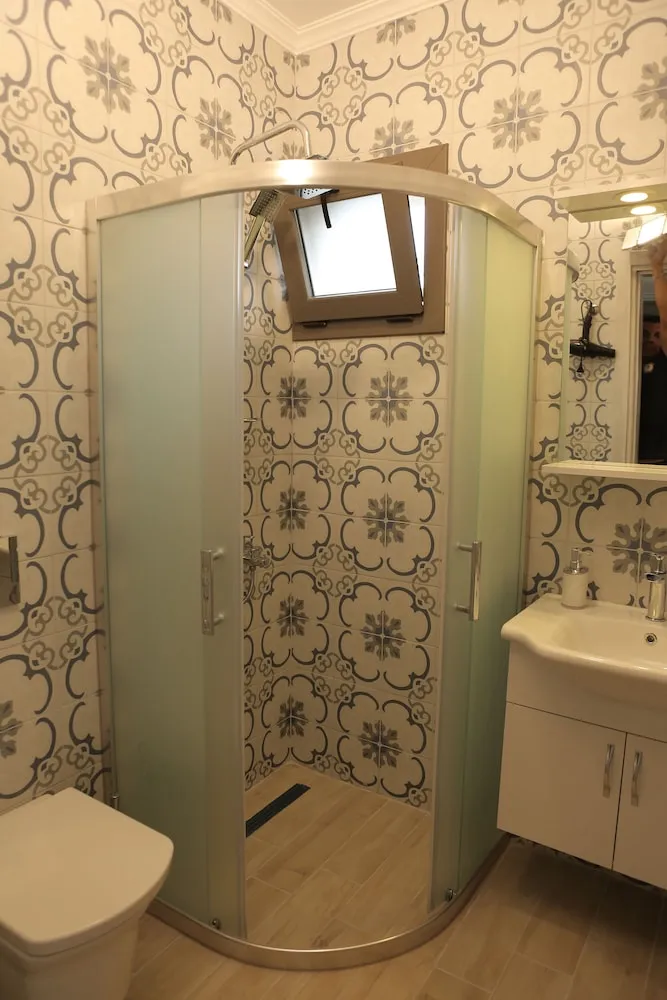 Exclusive Tek Büyük Yataklı Oda