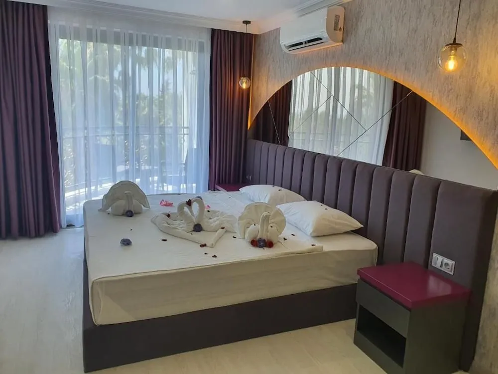 Deluxe Tek Büyük Yataklı Oda, Park Manzaralı