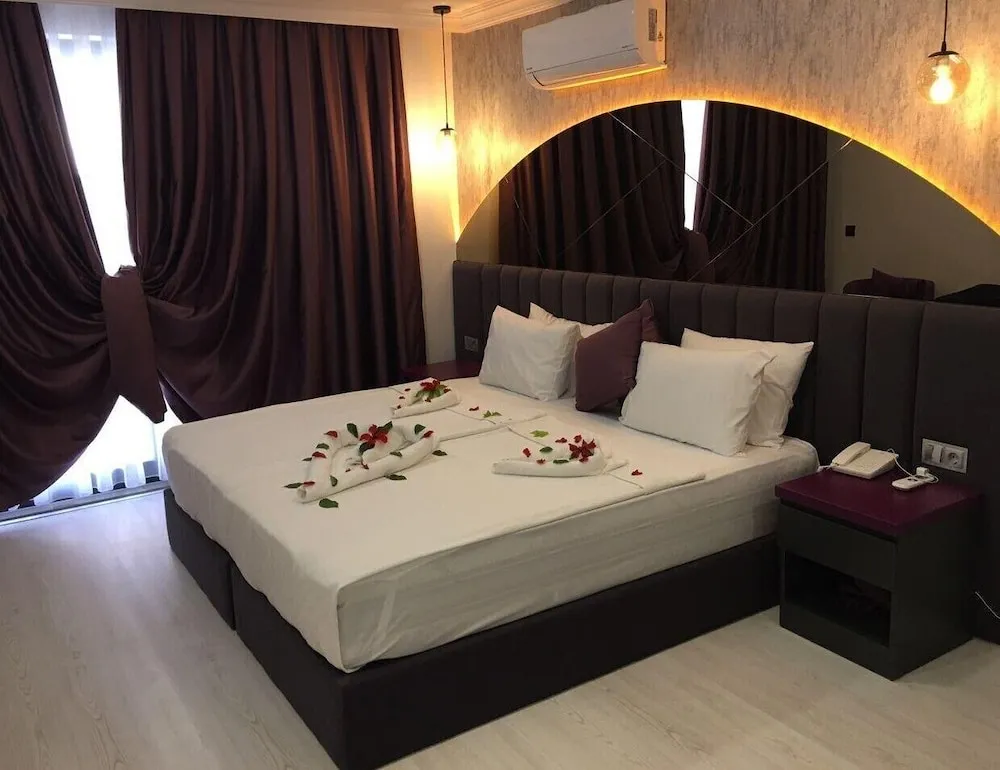 Deluxe Tek Büyük Yataklı Oda, Park Manzaralı