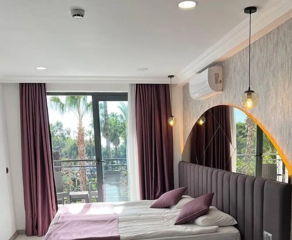 Superior Tek Büyük Yataklı Oda, Şehir Manzaralı
