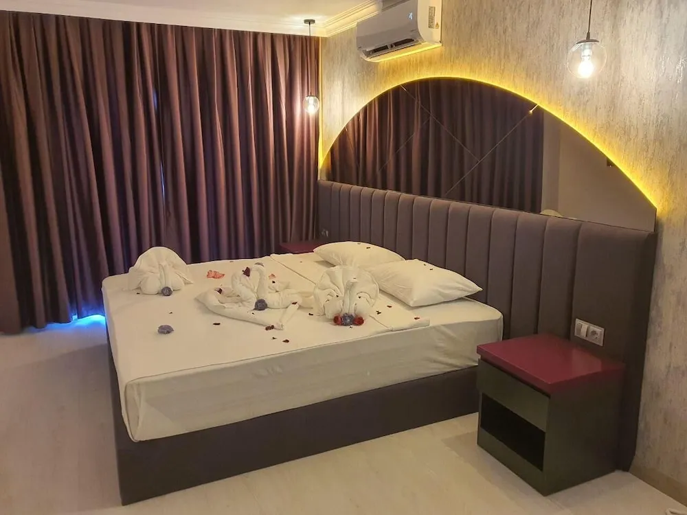 Superior Tek Büyük Yataklı Oda, Şehir Manzaralı