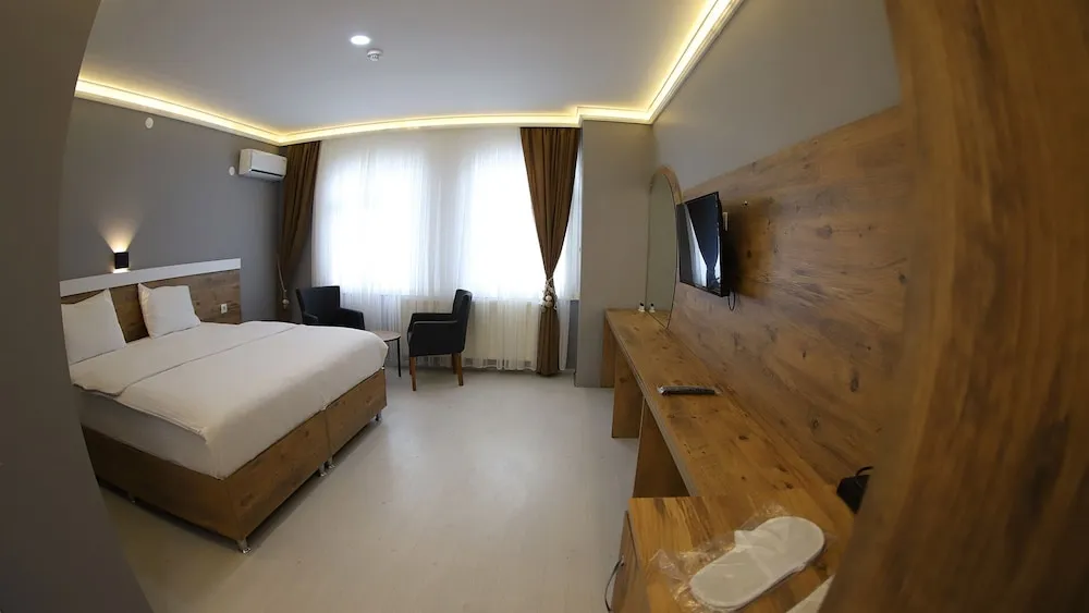 Standard Tek Büyük veya İki Ayrı Yataklı Oda
