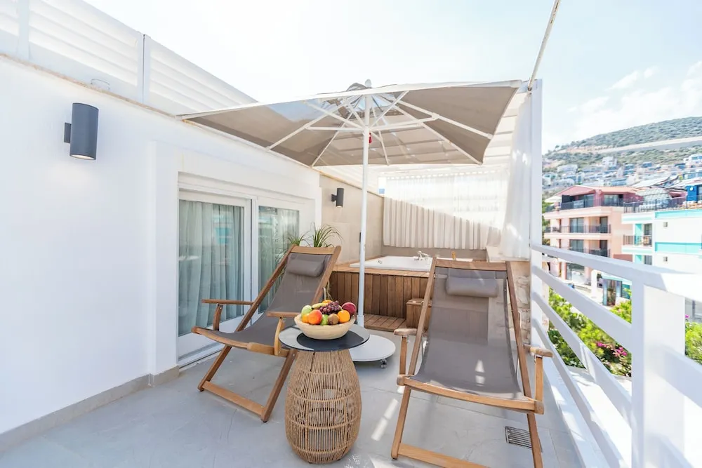 Penthouse Room, Jetted Tub, Sea View