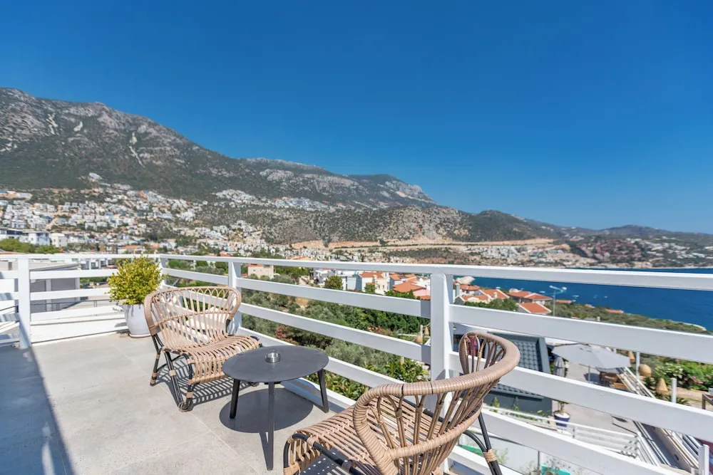 Penthouse Room, Jetted Tub, Sea View