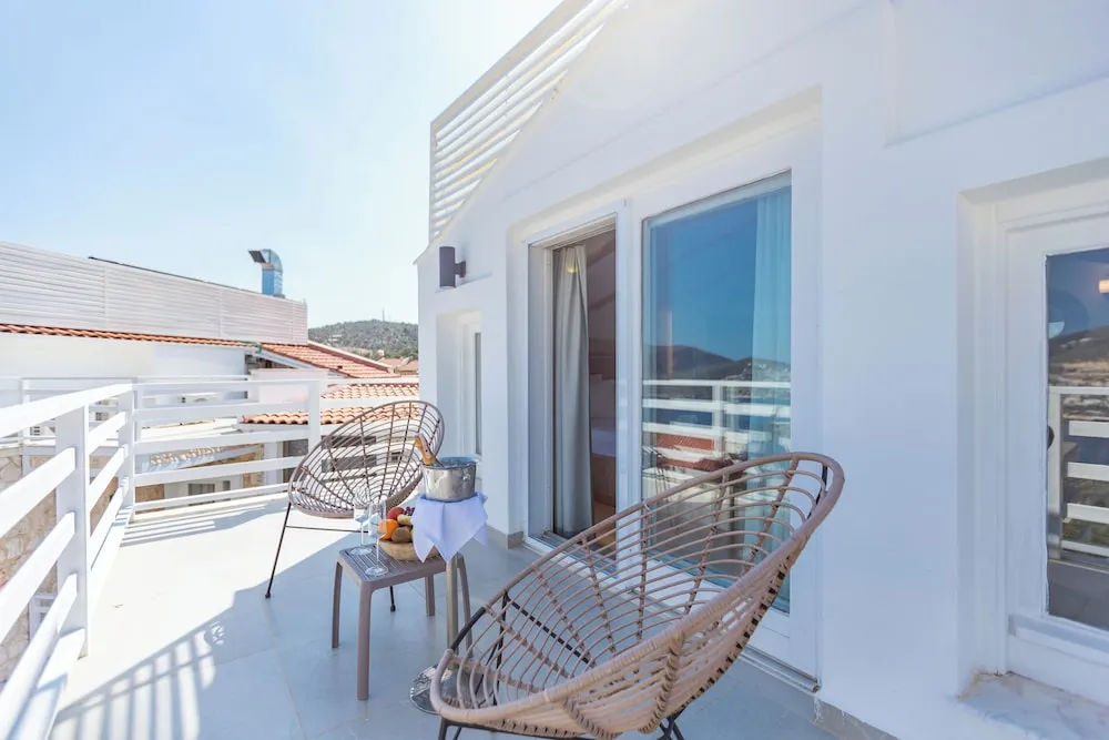 Penthouse Room, Jetted Tub, Sea View