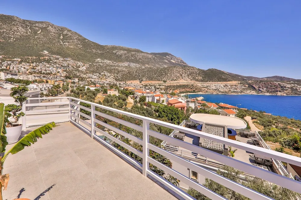 Penthouse Room, Jetted Tub, Sea View