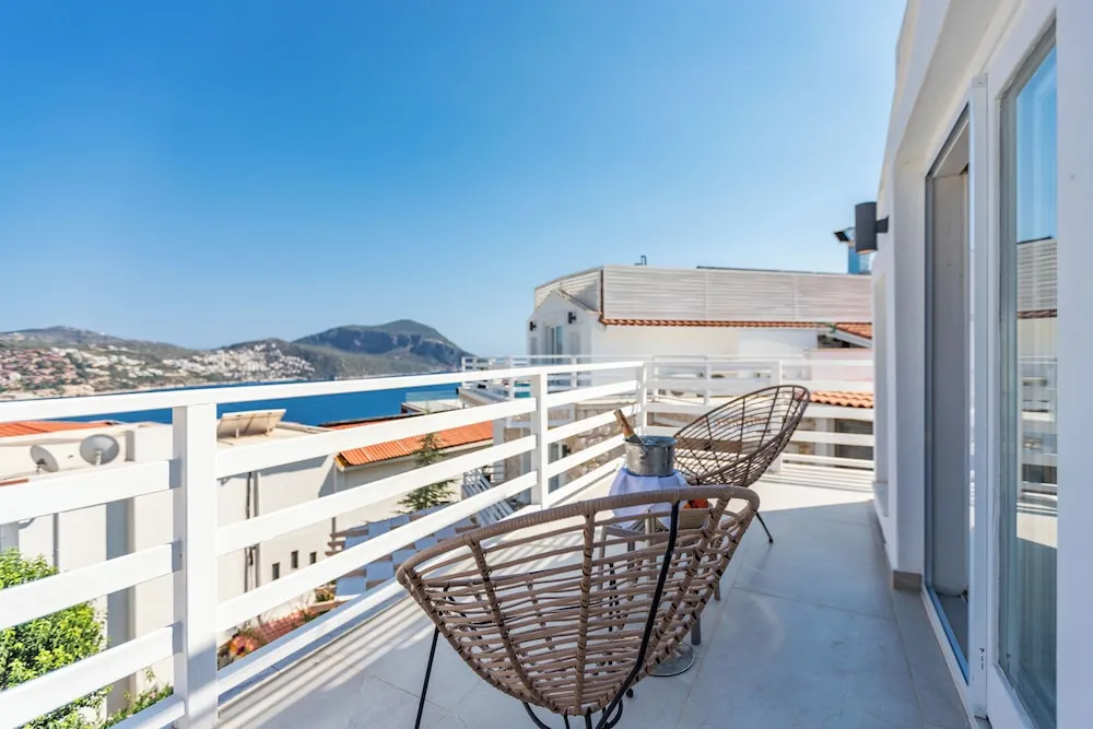 Penthouse Room, Jetted Tub, Sea View
