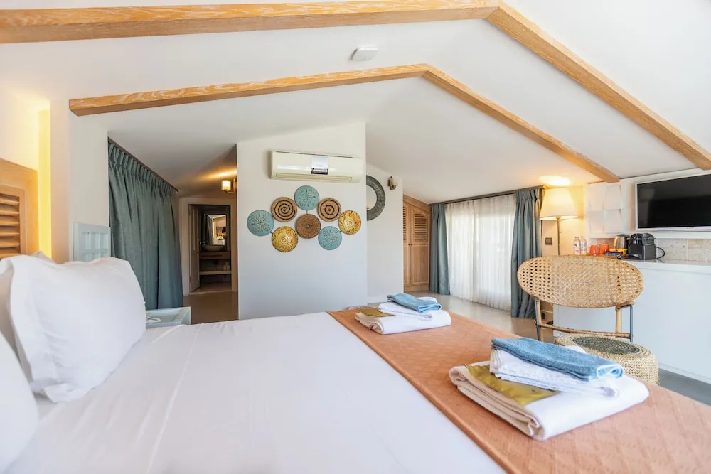 Penthouse Room, Jetted Tub, Sea View