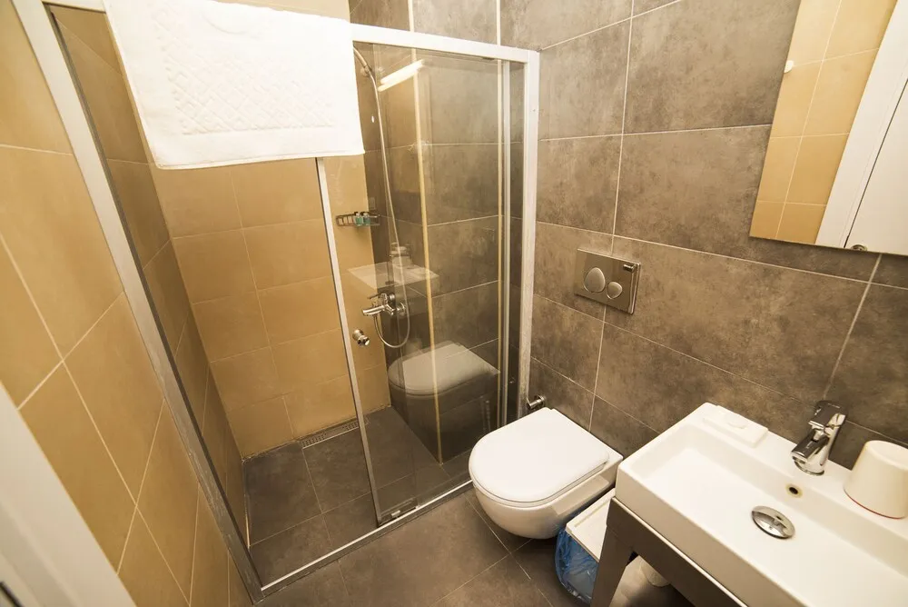 Standard Üç Kişilik Oda, Bahçe Manzaralı