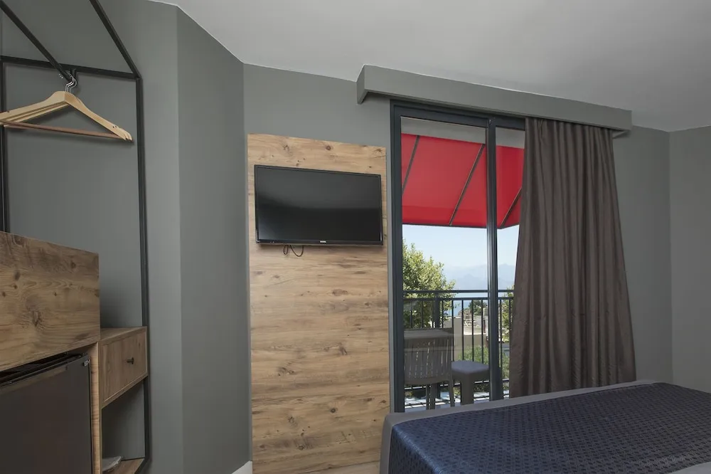 Deluxe Tek Büyük veya İki Ayrı Yataklı Oda