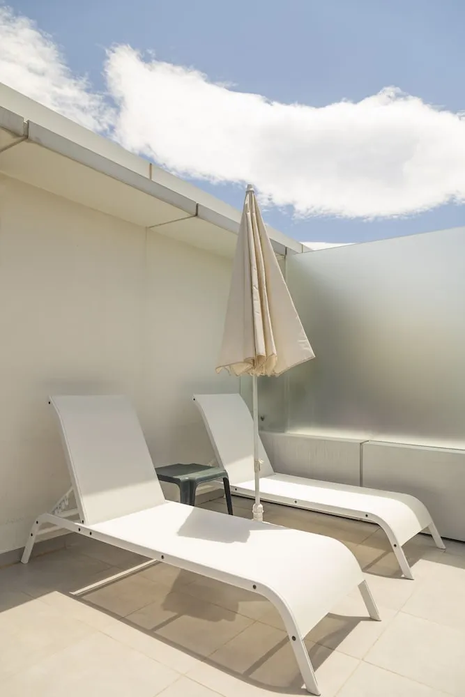 Luxury Tek Büyük Yataklı Oda
