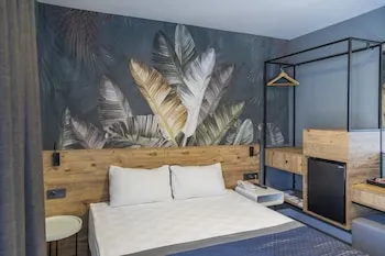 Pure Blanche Hotel