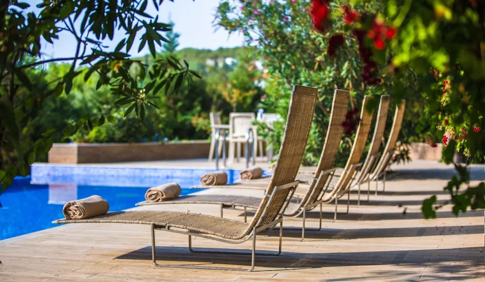 Villa (With Pool)
