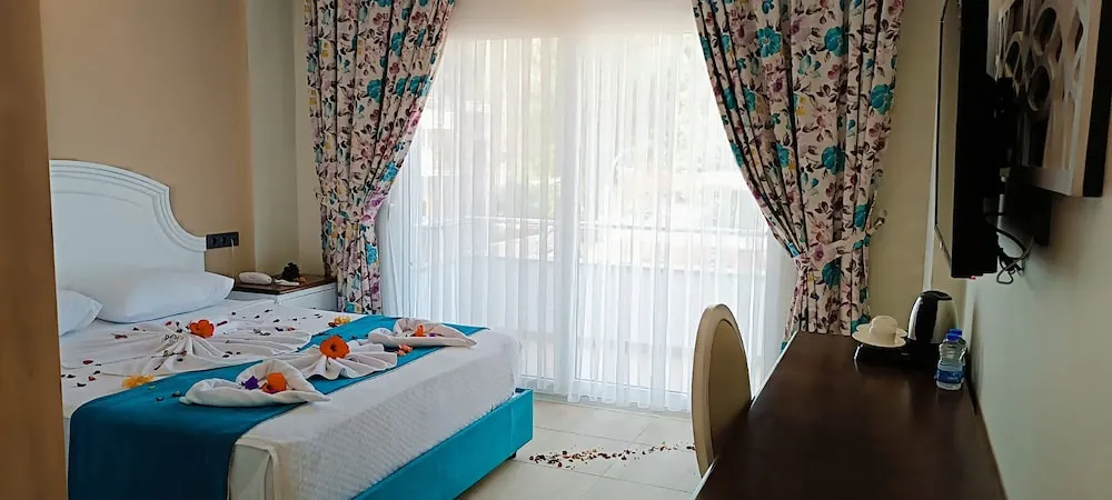 Basic Süit, Sigara İçilmez, Denize Bakan