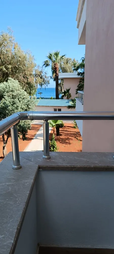 City Süit, Sigara İçilmez, Ek Bina
