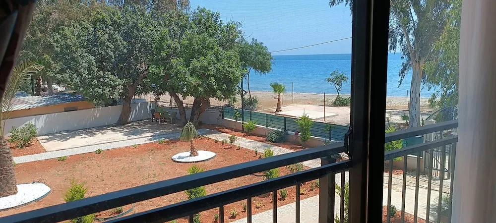 Economy Süit, Sigara İçilmez, Denize Bakan