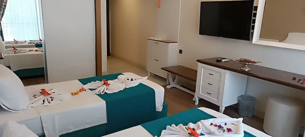 Economy Süit, Sigara İçilmez, Denize Bakan